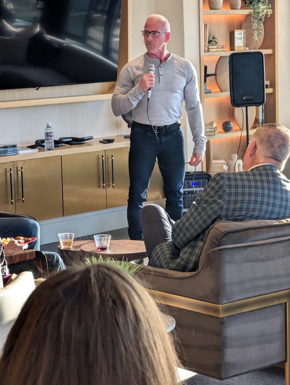 Glenn Hattem speaking at a 316 community gathering